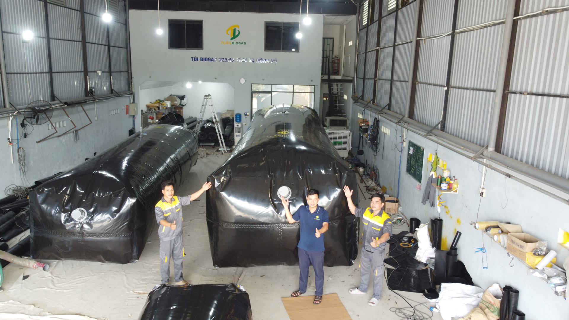 Cong-ty-Tuan-Biogas-san-xuat-tui-biogas-the-he-moi