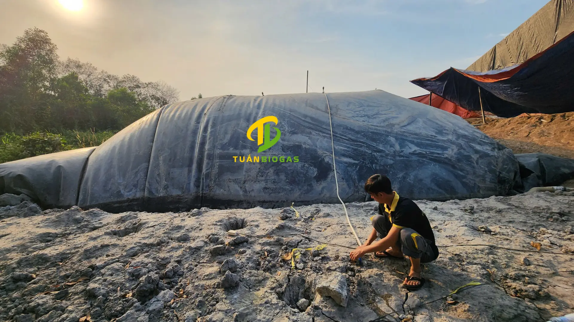 Ví dụ tính cỡ túi biogas cho 10 heo và 50 heo từng bước